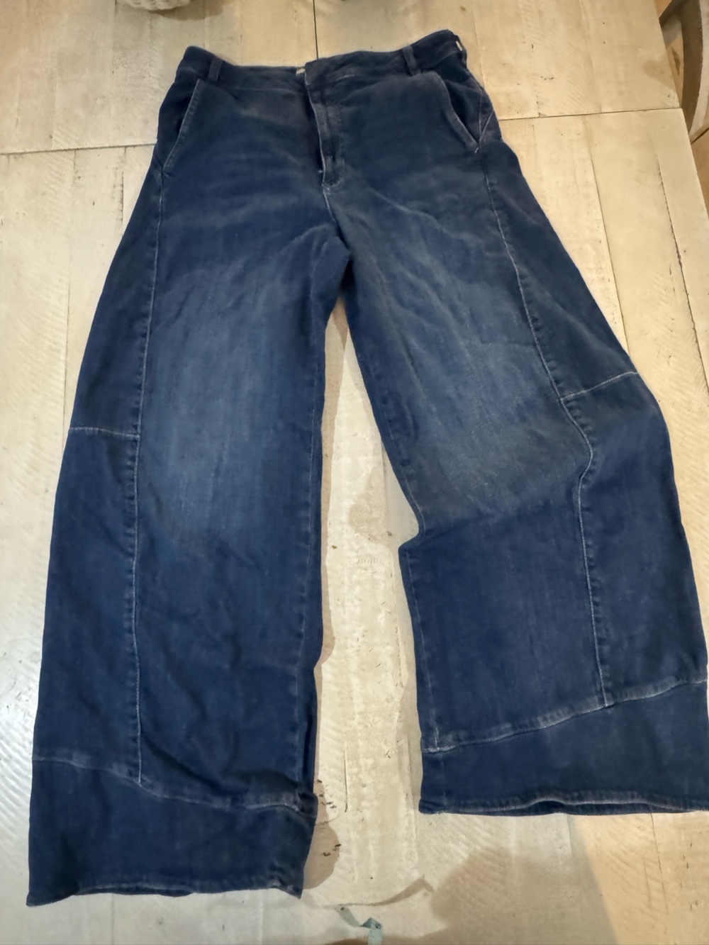 Pilcro women’s Dark Blue Slim Straight Jeans